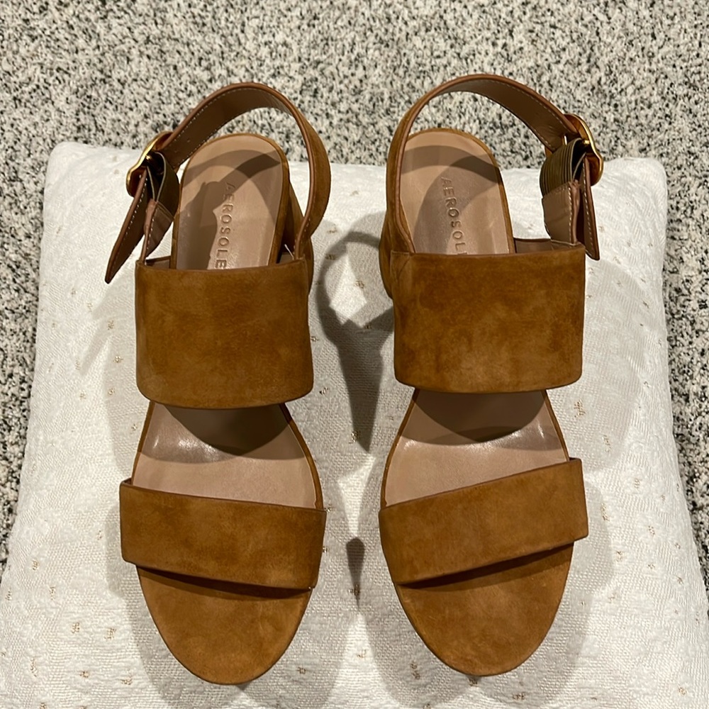 Aerosoles “Camera” in Cognac Suede in 9.5